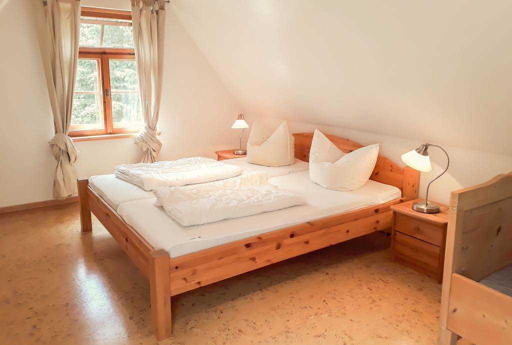 Doppelbett Dreibettzimmer WE5